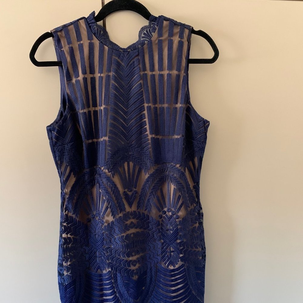 Bardot navy dress. Size US8/M. Never worn. NWOT